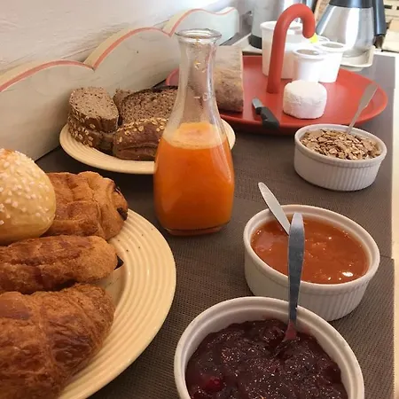 Les Terres Rouges 06 Bed & Breakfast *